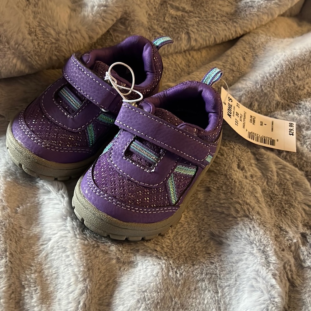 NWT baby girl shoes size 4